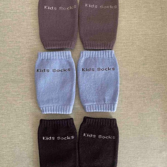 Baby Knee Socks with grip (Set of 3) - Picture 3 of 7